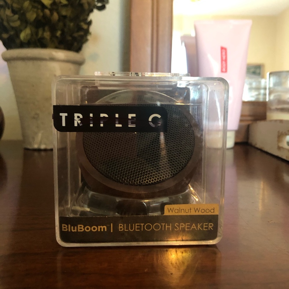 NWT BluBoom Bluetooth Speaker